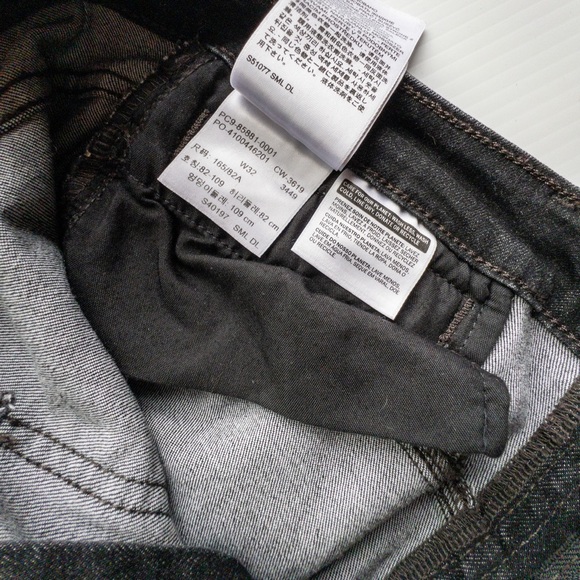 Levi's 32 Women's 721 High-Rise Skinny Zip-Front Ankle Jeans - Black - Picture 13 of 14